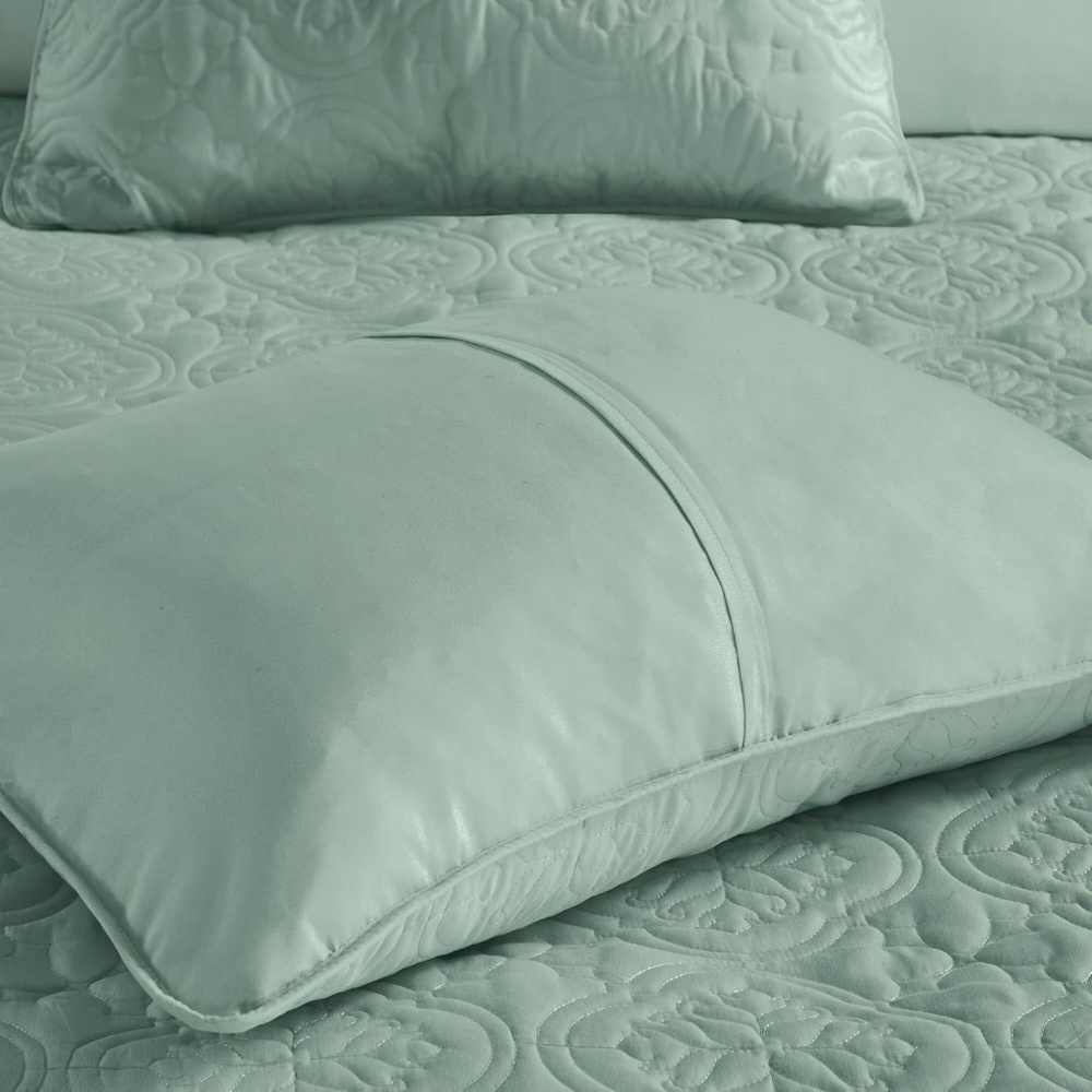 510 DESIGN Oakley Reversible Quilt Set - Luxe Stitching Design - Picture 4 of 10
